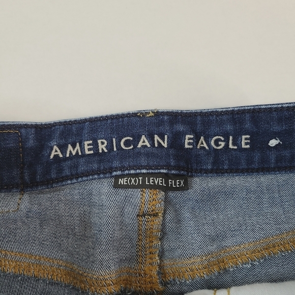 American Eagle Next Level Flex Super Skinny Cut-Off Shorts Size 28 - Picture 4 of 9